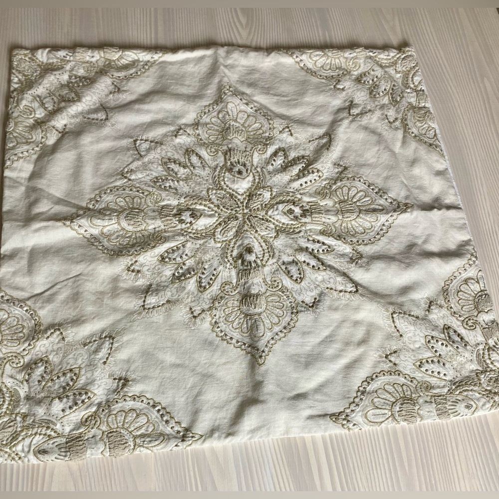 Pottery Barn Holly Embroidered Christmas Holiday Throw Pillow Cover OS - Picture 5 of 12